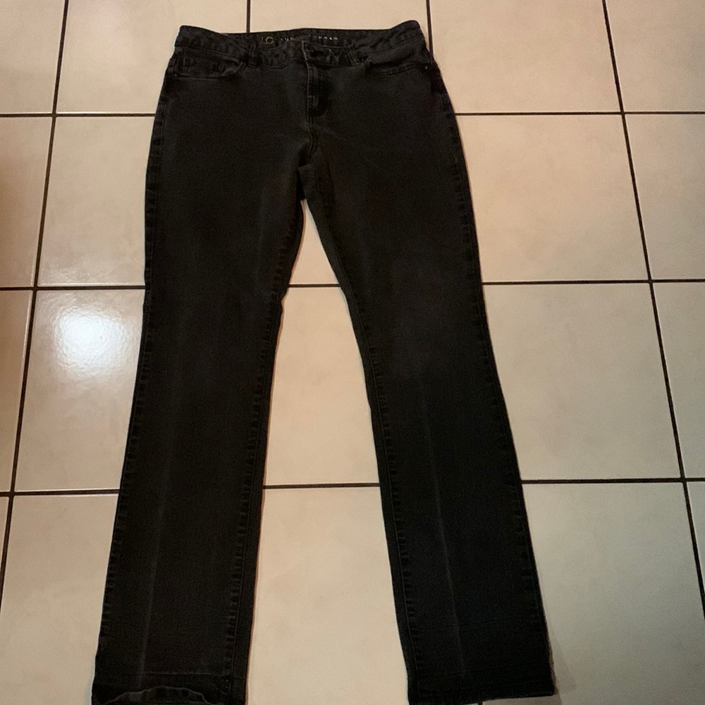 Women’s size 12 Lauren Conrad black straight leg jeans.